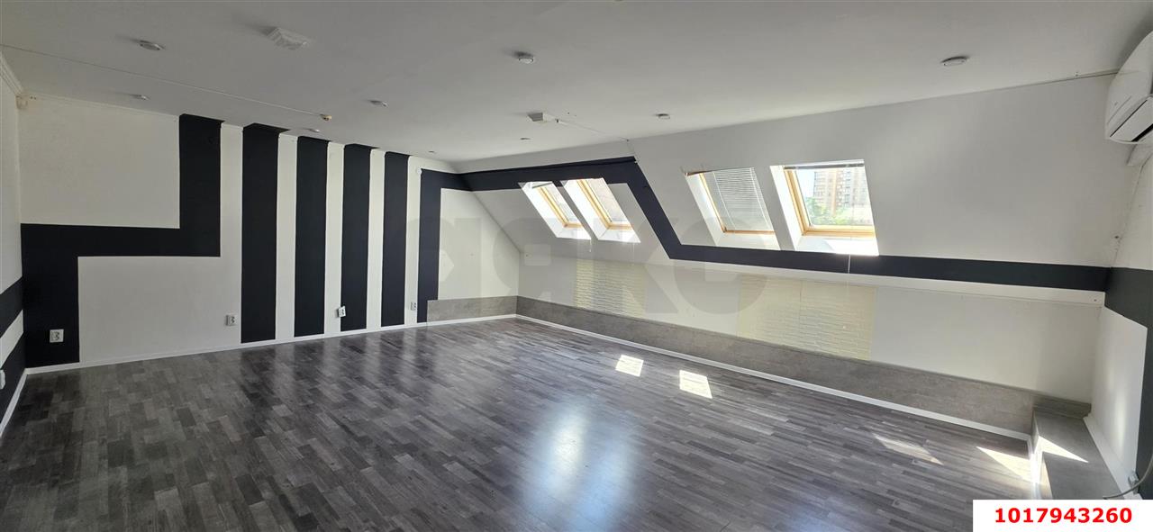 Фото №6: Офисное помещение <span class="whitespace-nowrap">94 м²</span>, <span class="whitespace-nowrap">3/3 эт.</span> - Краснодар, Центральный внутригородской округ, мкр. Центральный, ул. Гоголя, 80