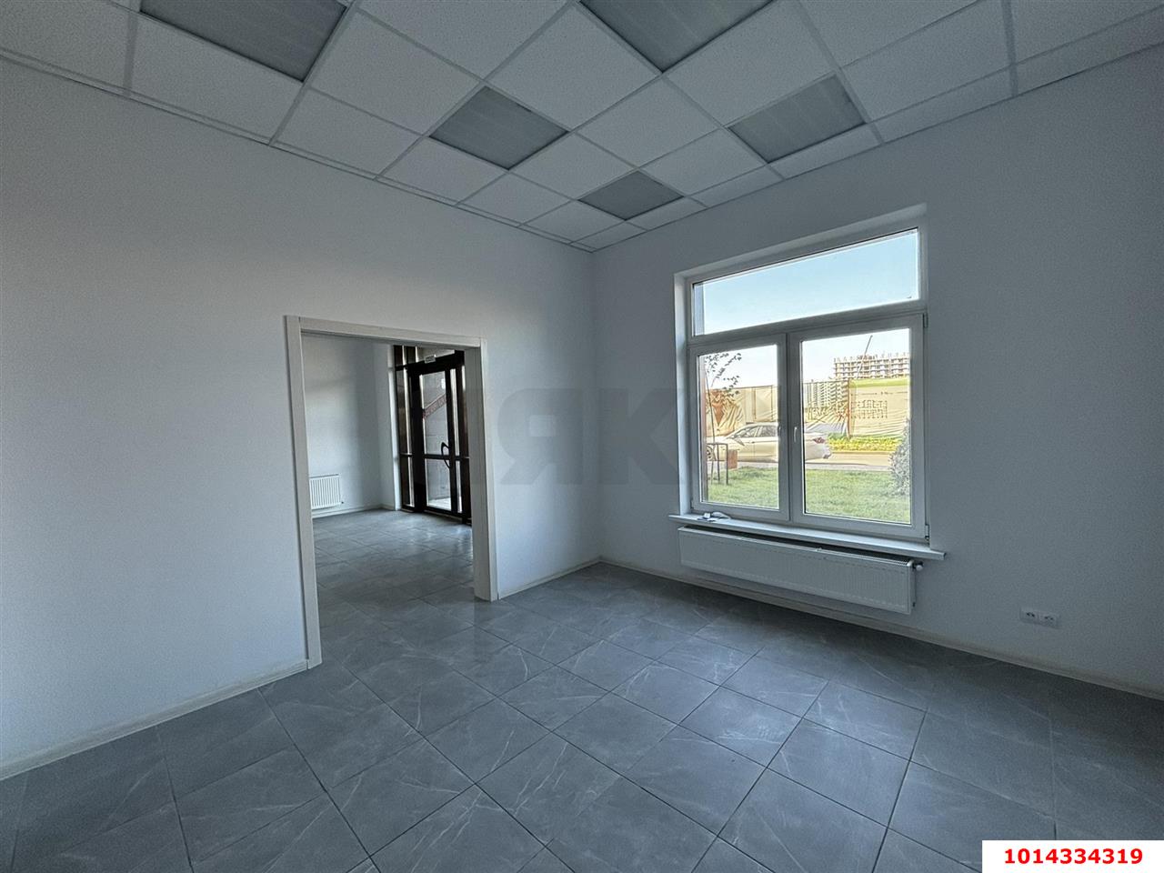 Фото №2: Торговое помещение <span class="whitespace-nowrap">43 м²</span>, <span class="whitespace-nowrap">1/16 эт.</span> - Краснодар, Прикубанский внутригородской округ, мкр. жилой комплекс Ракурс, ул. имени Героя Ростовского, 8к5