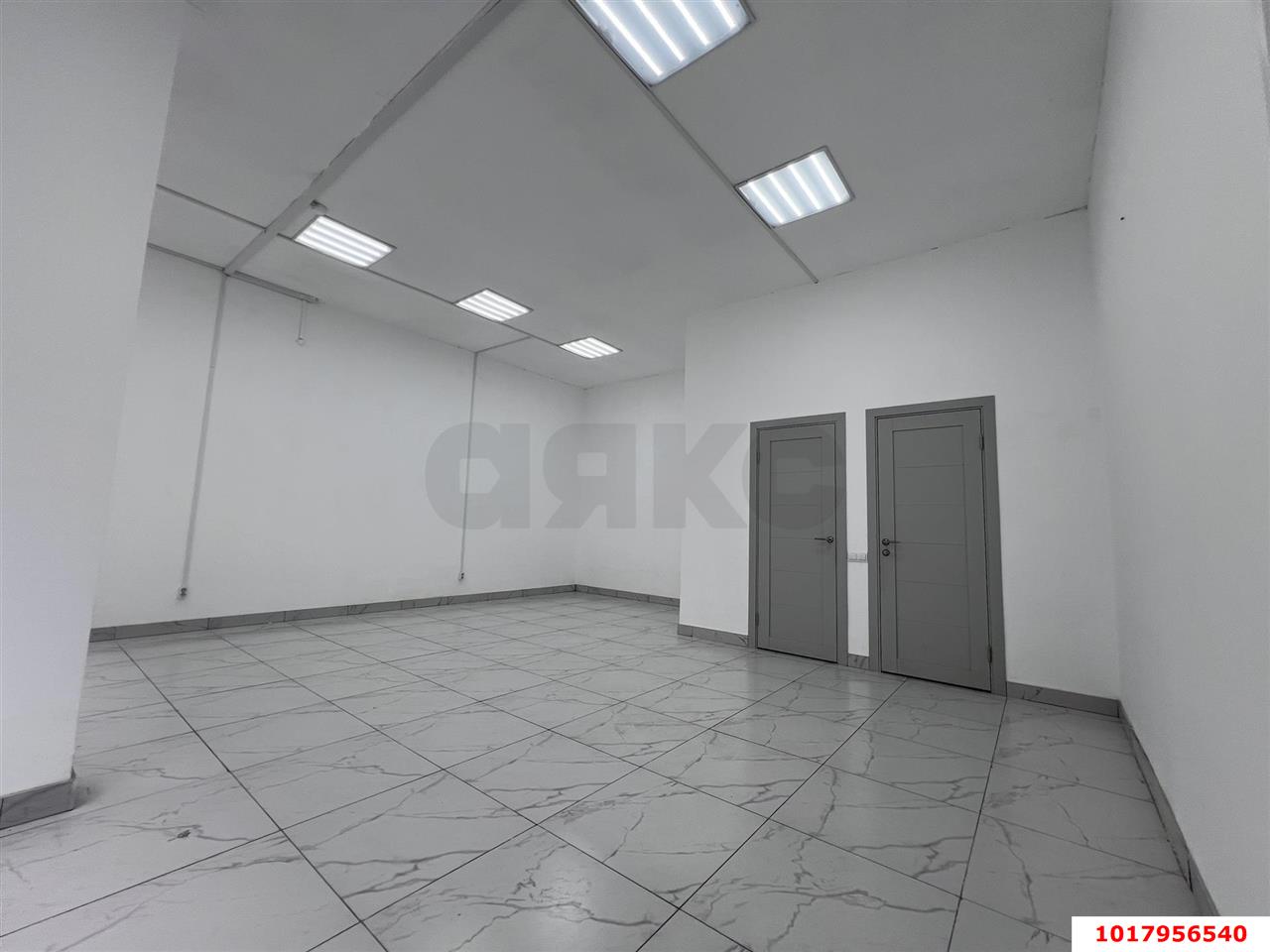 Фото №5: Торговое помещение <span class="whitespace-nowrap">46 м²</span>, <span class="whitespace-nowrap">1/20 эт.</span> - Краснодар, Прикубанский внутригородской округ, имени Петра Метальникова, мкр. ЖК Времена Года 3, ул. Цезаря Куникова, 24к2