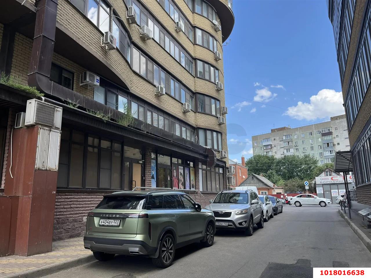 Фото №5: Торговое помещение <span class="whitespace-nowrap">76 м²</span>, <span class="whitespace-nowrap">1/12 эт.</span> - Краснодар, Карасунский внутригородской округ, мкр. Камвольно-суконный Комбинат, ул. Бородинская, 10