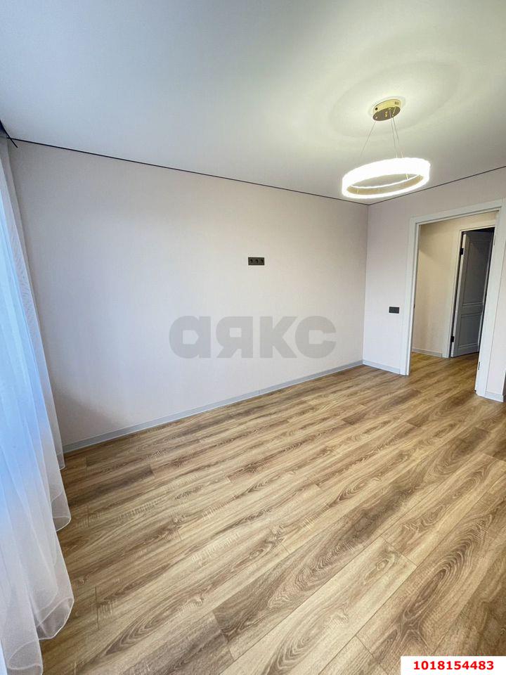 Фото №7: 1-комнатная квартира <span class="whitespace-nowrap">44 м²</span>, <span class="whitespace-nowrap">3/5 эт.</span> - Краснодар, Центральный внутригородской округ, мкр. Черёмушки, ул. Старокубанская, 103