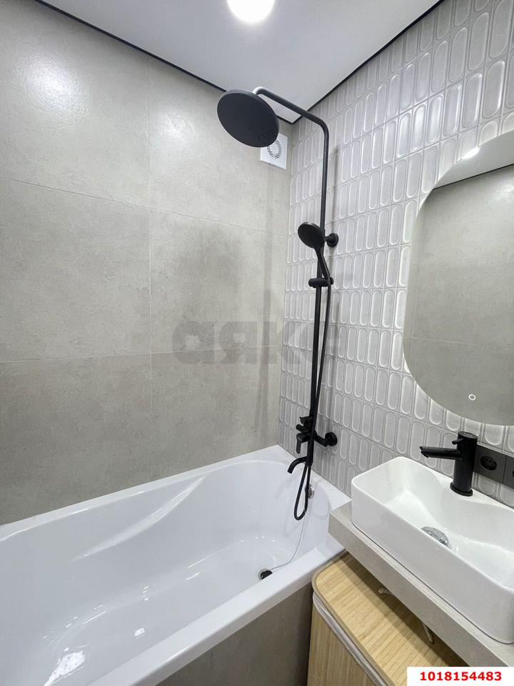 Фото №11: 1-комнатная квартира <span class="whitespace-nowrap">44 м²</span>, <span class="whitespace-nowrap">3/5 эт.</span> - Краснодар, Центральный внутригородской округ, мкр. Черёмушки, ул. Старокубанская, 103