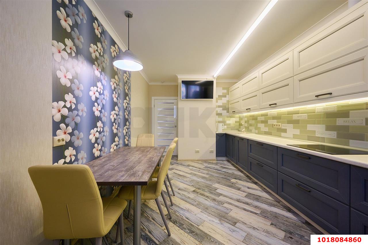 Фото №8: 2-комнатная квартира <span class="whitespace-nowrap">81 м²</span>, <span class="whitespace-nowrap">18/19 эт.</span> - Краснодар, Центральный внутригородской округ, ЖК Синема, мкр. Черёмушки, ул. Айвазовского, 116к2