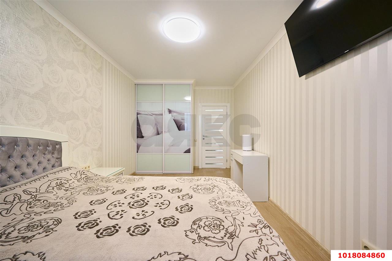 Фото №6: 2-комнатная квартира <span class="whitespace-nowrap">81 м²</span>, <span class="whitespace-nowrap">18/19 эт.</span> - Краснодар, Центральный внутригородской округ, ЖК Синема, мкр. Черёмушки, ул. Айвазовского, 116к2