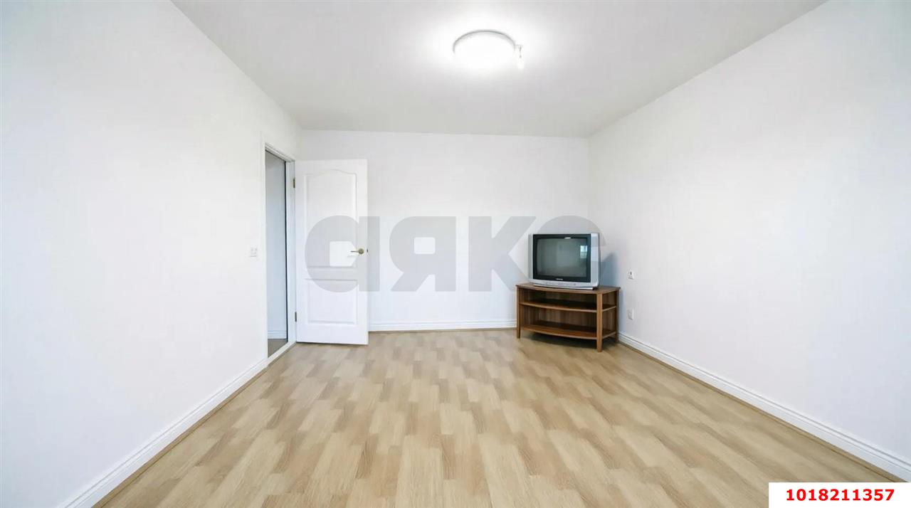 Фото №3: 2-комнатная квартира <span class="whitespace-nowrap">56 м²</span>, <span class="whitespace-nowrap">5/5 эт.</span> - Краснодар, Прикубанский внутригородской округ, мкр. Молодёжный, ул. Душистая, 69