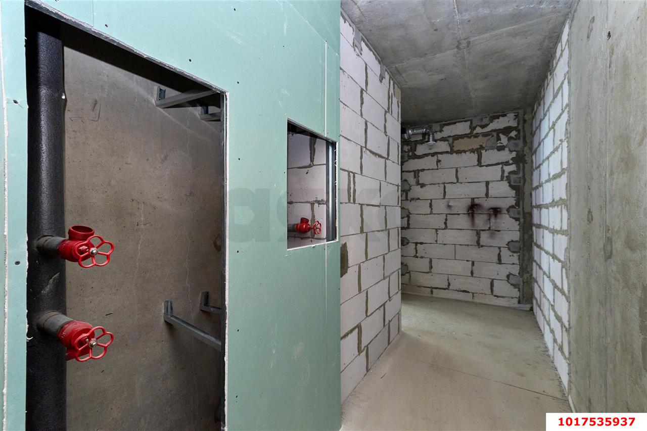 Фото №8: Офисное помещение <span class="whitespace-nowrap">41 м²</span>, <span class="whitespace-nowrap">1/25 эт.</span> - Краснодар, Прикубанский внутригородской округ, мкр. Музыкальный, ул. Российская, 257/7