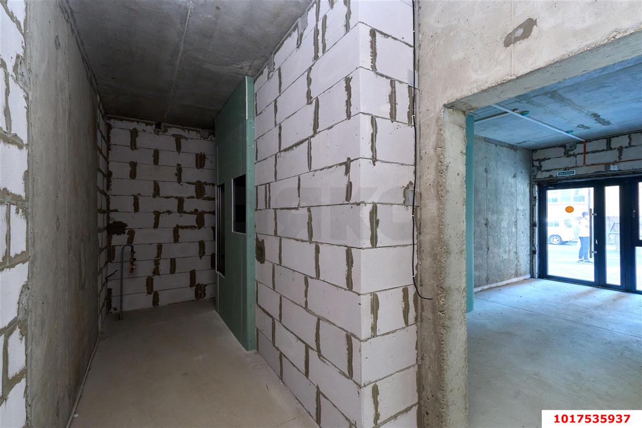 Фото №7: Офисное помещение <span class="whitespace-nowrap">41 м²</span>, <span class="whitespace-nowrap">1/25 эт.</span> - Краснодар, Прикубанский внутригородской округ, мкр. Музыкальный, ул. Российская, 257/7