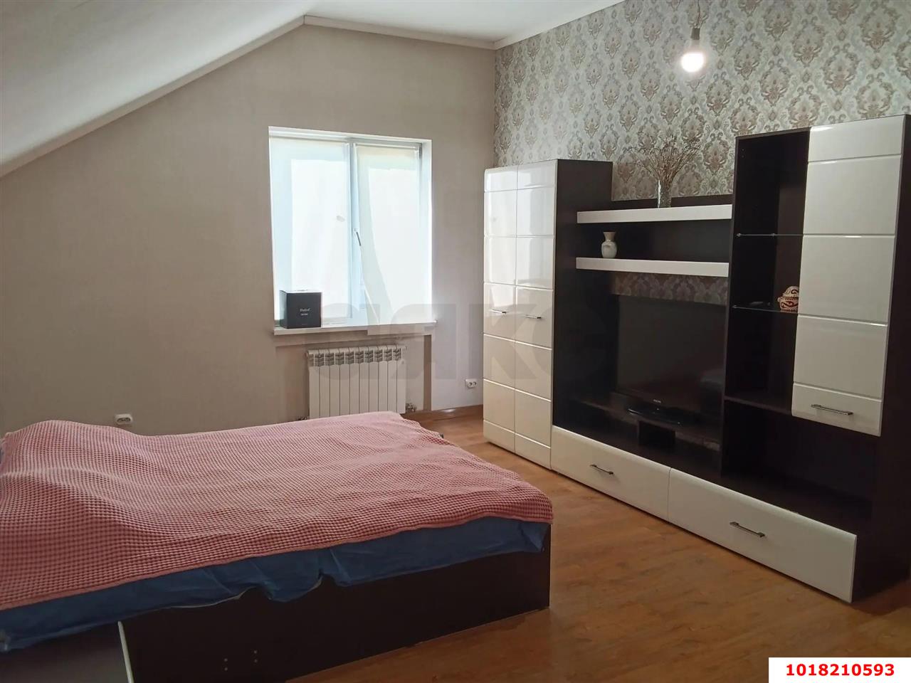 Фото №5: Дом <span class="whitespace-nowrap">321 м²</span> <span class="whitespace-nowrap">+ 8 сот.</span>, <span class="whitespace-nowrap">2 эт.</span> - Краснодар, Прикубанский внутригородской округ, мкр. Сады Калинина, ул. Троицкая, 72