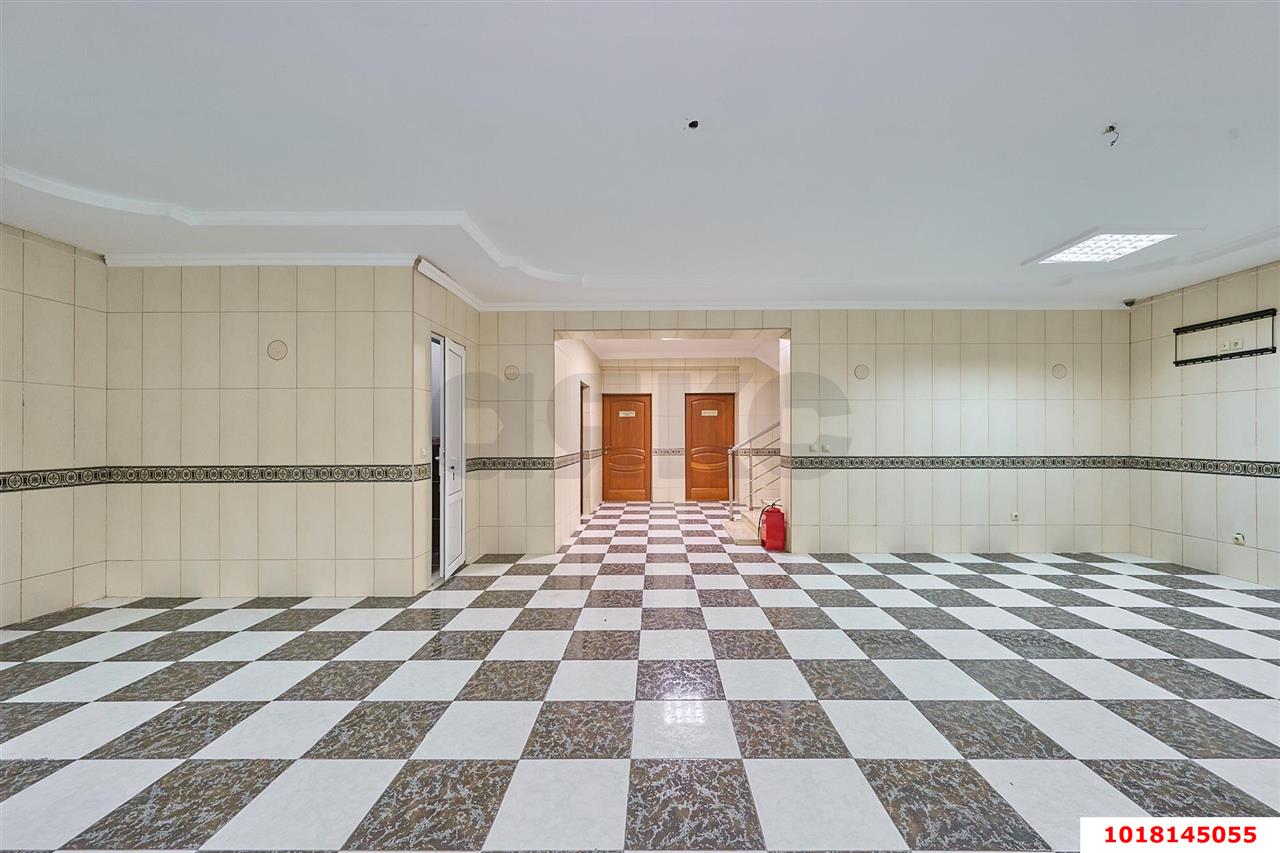 Фото №28: Отдельное здание <span class="whitespace-nowrap">470 м²</span>, <span class="whitespace-nowrap">4/4 эт.</span> - Краснодар, Центральный внутригородской округ, мкр. Дубинка, ул. Черноморская, 47