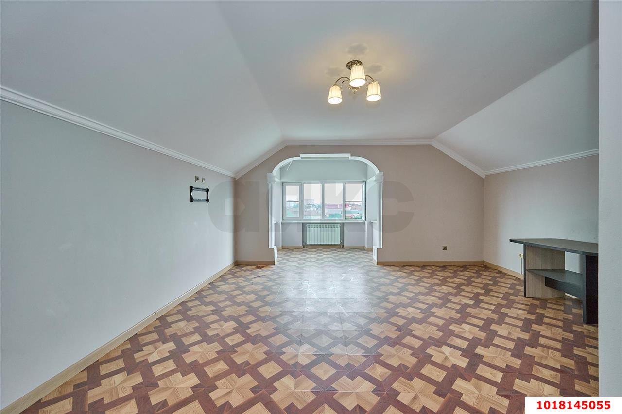 Фото №26: Отдельное здание <span class="whitespace-nowrap">470 м²</span>, <span class="whitespace-nowrap">4/4 эт.</span> - Краснодар, Центральный внутригородской округ, мкр. Дубинка, ул. Черноморская, 47