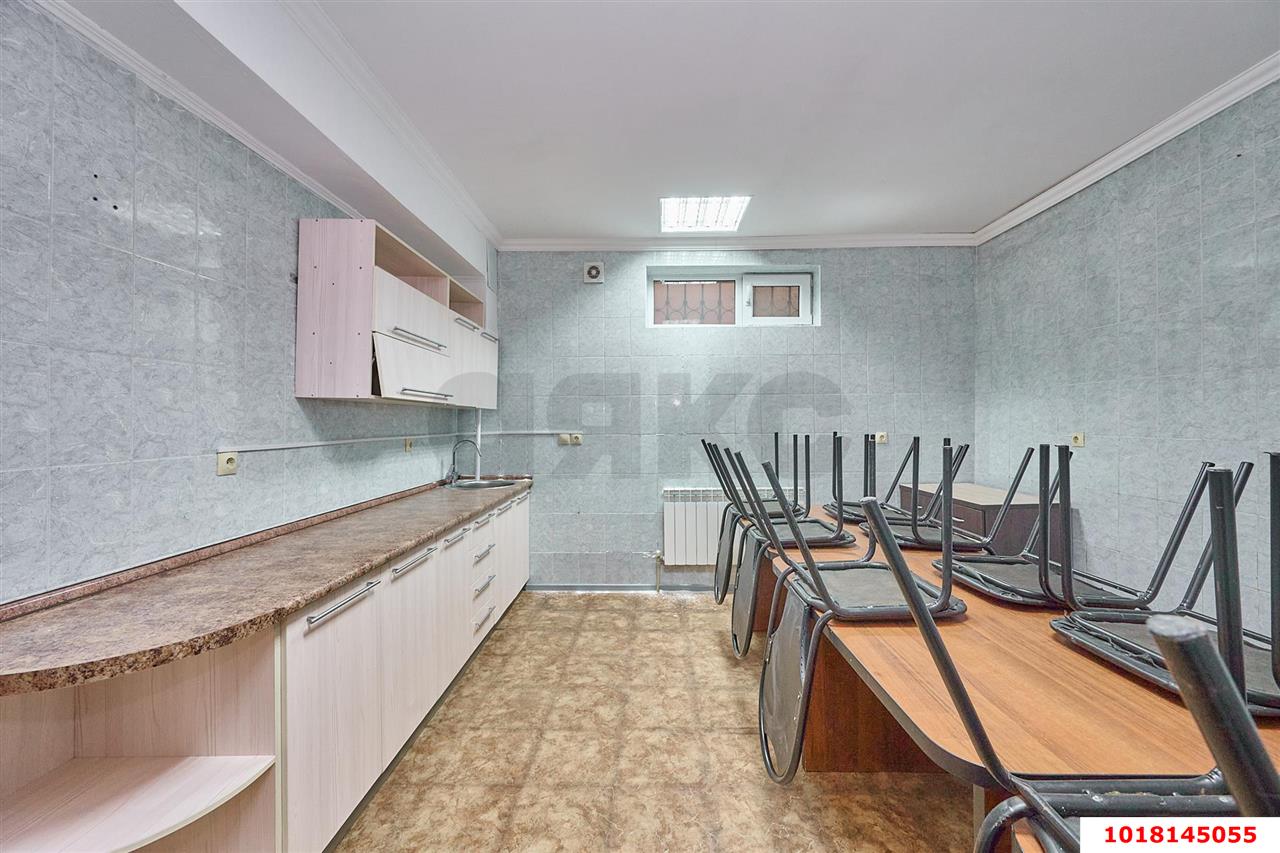 Фото №29: Отдельное здание <span class="whitespace-nowrap">470 м²</span>, <span class="whitespace-nowrap">4/4 эт.</span> - Краснодар, Центральный внутригородской округ, мкр. Дубинка, ул. Черноморская, 47