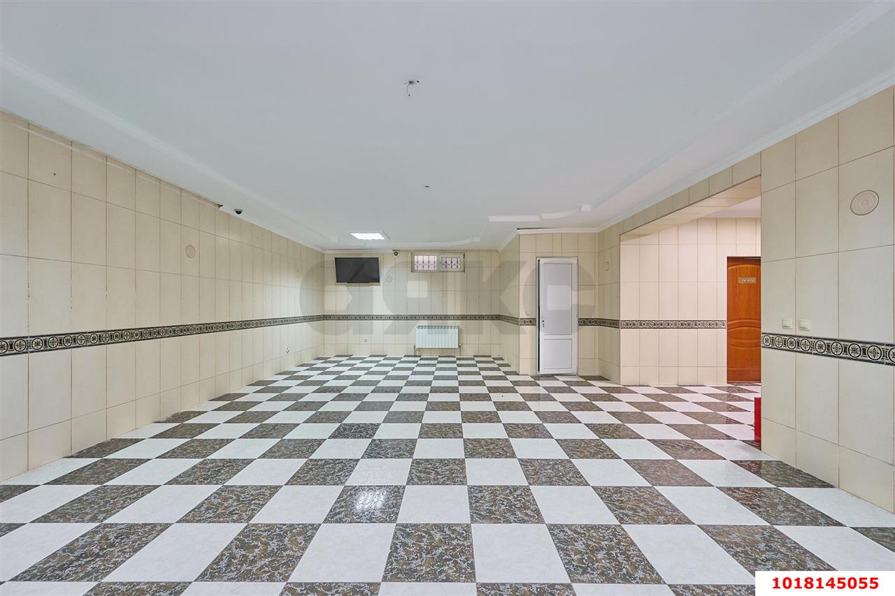 Фото №27: Отдельное здание <span class="whitespace-nowrap">470 м²</span>, <span class="whitespace-nowrap">4/4 эт.</span> - Краснодар, Центральный внутригородской округ, мкр. Дубинка, ул. Черноморская, 47