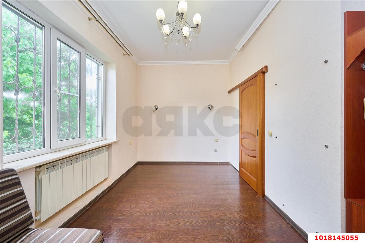 Фото №12: Отдельное здание <span class="whitespace-nowrap">470 м²</span>, <span class="whitespace-nowrap">4/4 эт.</span> - Краснодар, Центральный внутригородской округ, мкр. Дубинка, ул. Черноморская, 47