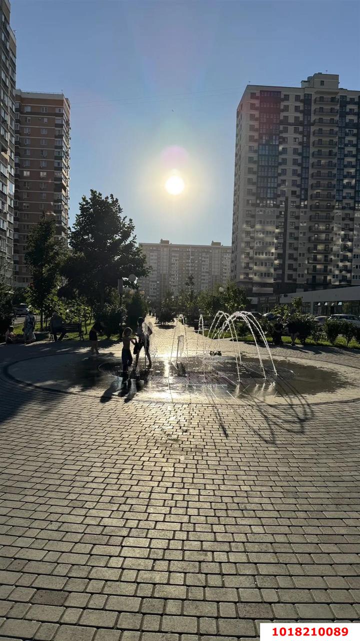 Фото №14: 2-комнатная квартира <span class="whitespace-nowrap">65 м²</span>, <span class="whitespace-nowrap">18/19 эт.</span> - Краснодар, Прикубанский внутригородской округ, Россинского, мкр. жилой комплекс Дружный, ул. Адмирала Серебрякова, 3к1