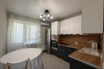 Фото №1: 2-комнатная квартира <span class="whitespace-nowrap">52 м²</span>, <span class="whitespace-nowrap">7/16 эт.</span> - Краснодар, мкр. Восточно-Кругликовский, ул. Героя Владислава Посадского, 42
