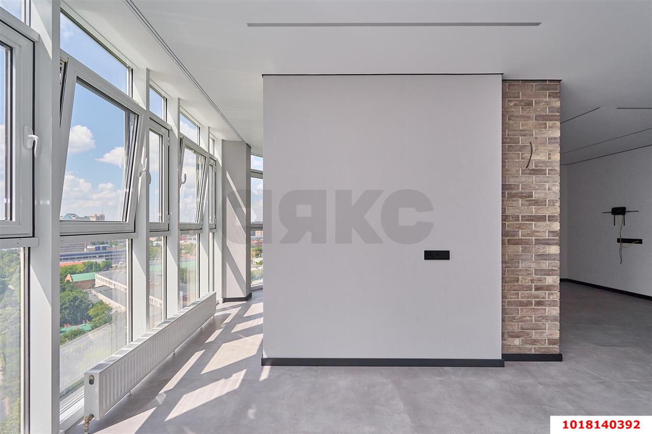 Фото №12: 1-комнатная квартира <span class="whitespace-nowrap">50 м²</span>, <span class="whitespace-nowrap">17/24 эт.</span> - Краснодар, Западный внутригородской округ, мкр. ЖК Краснодар Сити, ул. Шоссе Нефтяников, 18к4