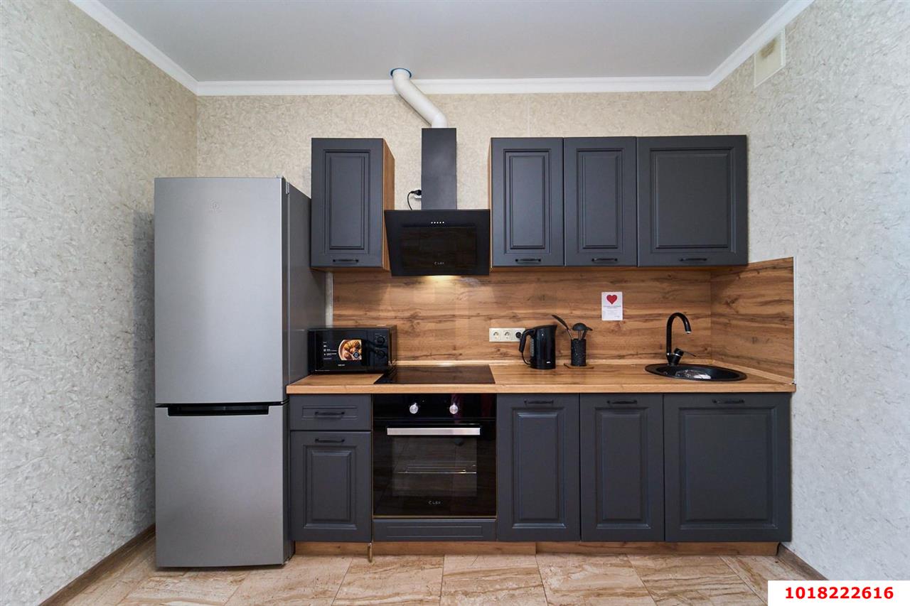 Фото №2: 1-комнатная квартира <span class="whitespace-nowrap">42 м²</span>, <span class="whitespace-nowrap">14/25 эт.</span> - Краснодар, Западный внутригородской округ, Фестивальный, мкр. ЖК Маршал, ул. Гаражная, 87