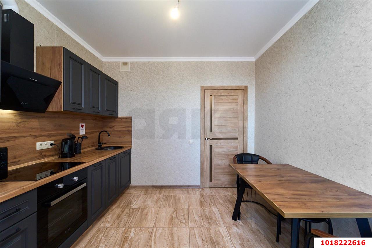 Фото №4: 1-комнатная квартира <span class="whitespace-nowrap">42 м²</span>, <span class="whitespace-nowrap">14/25 эт.</span> - Краснодар, Западный внутригородской округ, Фестивальный, мкр. ЖК Маршал, ул. Гаражная, 87
