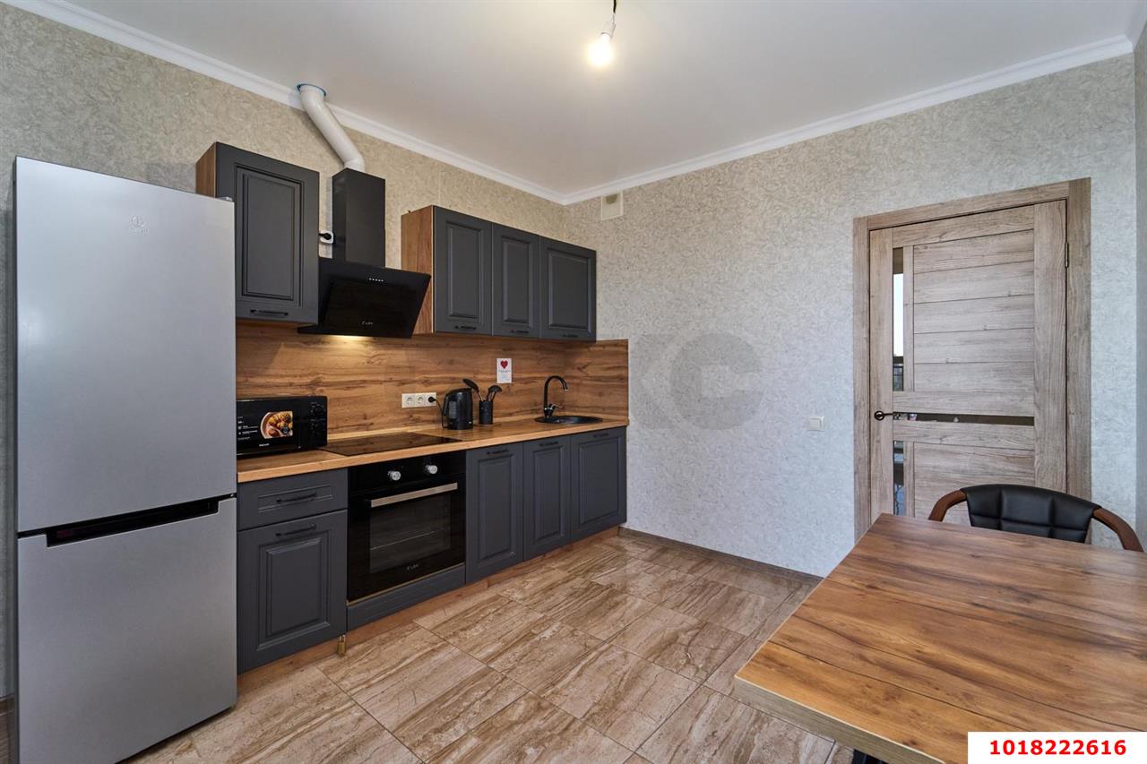 Фото №3: 1-комнатная квартира <span class="whitespace-nowrap">42 м²</span>, <span class="whitespace-nowrap">14/25 эт.</span> - Краснодар, Западный внутригородской округ, Фестивальный, мкр. ЖК Маршал, ул. Гаражная, 87