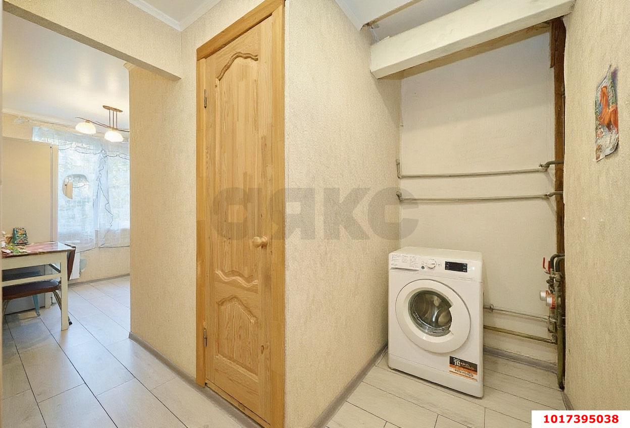 Фото №11: 1-комнатная квартира <span class="whitespace-nowrap">35 м²</span>, <span class="whitespace-nowrap">6/9 эт.</span> - Краснодар, Прикубанский внутригородской округ, мкр. Завод Измерительных Приборов, ул. Карякина, 1