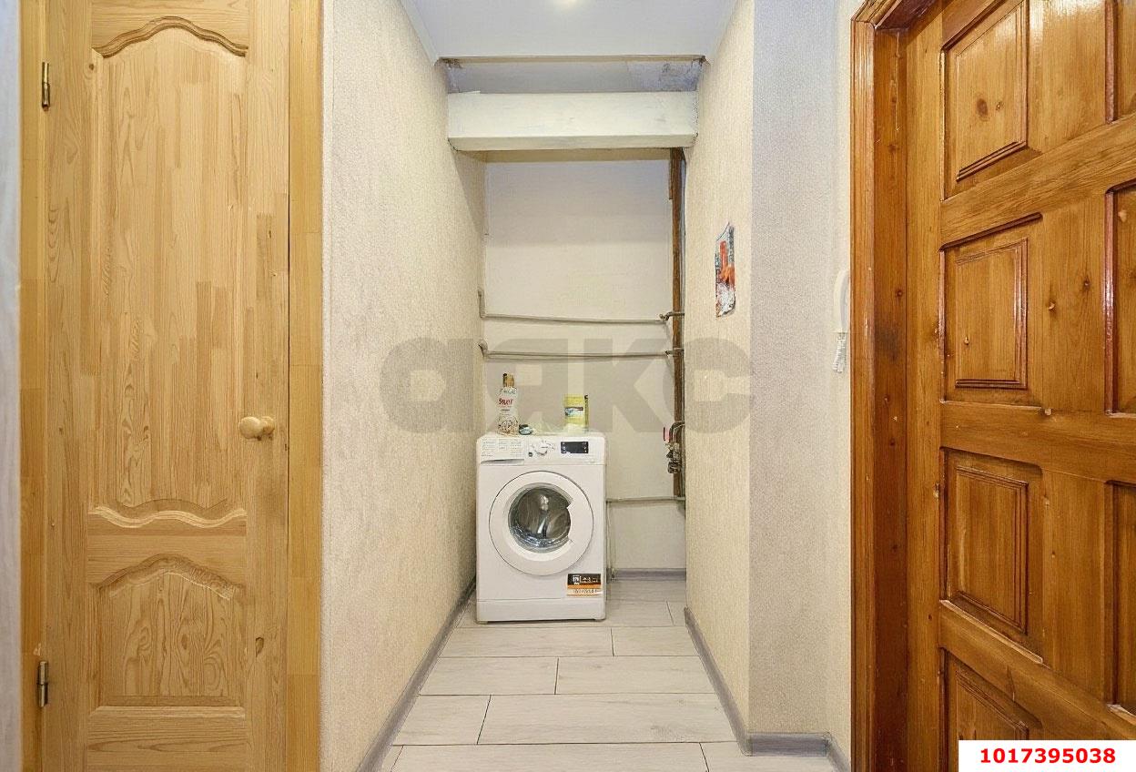 Фото №13: 1-комнатная квартира <span class="whitespace-nowrap">35 м²</span>, <span class="whitespace-nowrap">6/9 эт.</span> - Краснодар, Прикубанский внутригородской округ, мкр. Завод Измерительных Приборов, ул. Карякина, 1