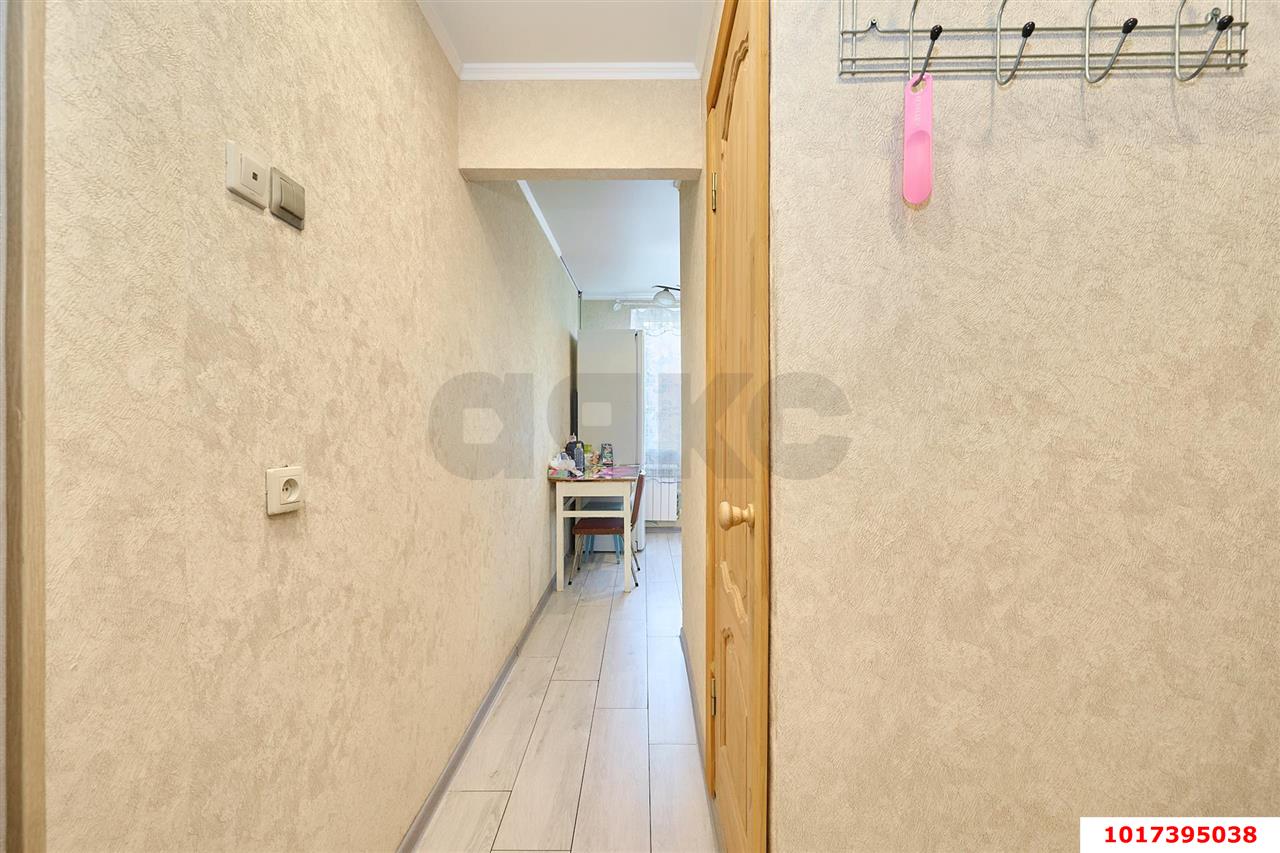 Фото №12: 1-комнатная квартира <span class="whitespace-nowrap">35 м²</span>, <span class="whitespace-nowrap">6/9 эт.</span> - Краснодар, Прикубанский внутригородской округ, мкр. Завод Измерительных Приборов, ул. Карякина, 1
