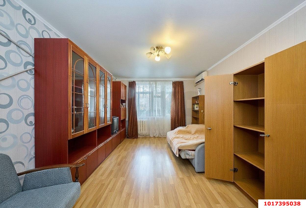 Фото №2: 1-комнатная квартира <span class="whitespace-nowrap">35 м²</span>, <span class="whitespace-nowrap">6/9 эт.</span> - Краснодар, Прикубанский внутригородской округ, мкр. Завод Измерительных Приборов, ул. Карякина, 1