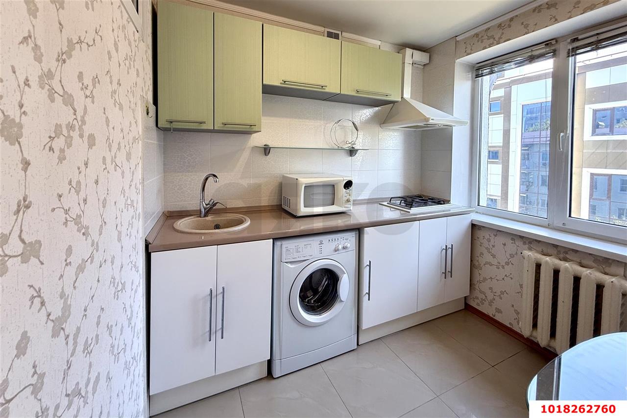Фото №2: 1-комнатная квартира <span class="whitespace-nowrap">31 м²</span>, <span class="whitespace-nowrap">5/5 эт.</span> - Краснодар, Центральный внутригородской округ, мкр. Центральный, ул. Гудимы, 64/1