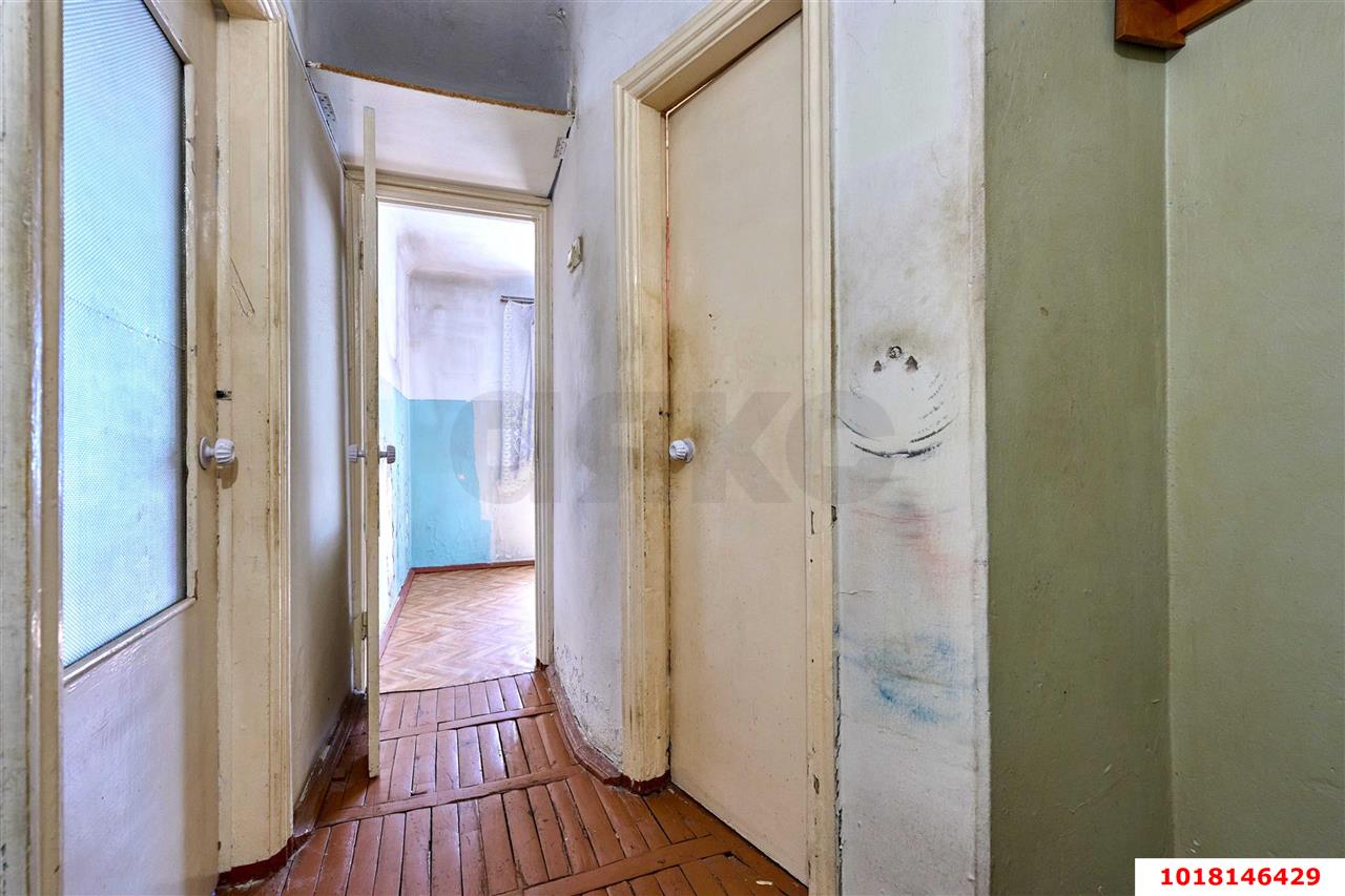 Фото №8: 1-комнатная квартира <span class="whitespace-nowrap">29 м²</span>, <span class="whitespace-nowrap">3/5 эт.</span> - Краснодар, Центральный внутригородской округ, мкр. Завод Измерительных Приборов, ул. Офицерская, 50А
