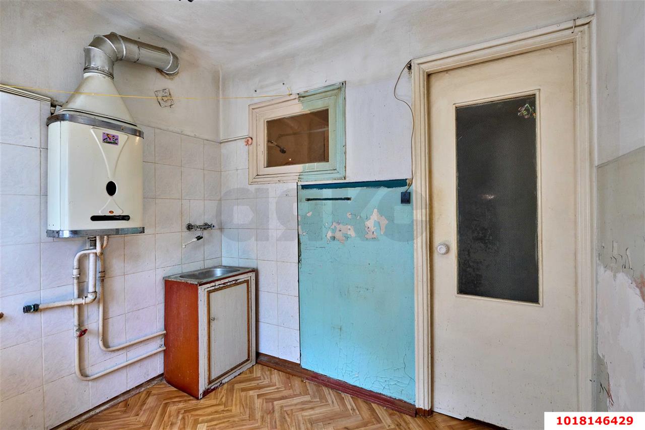 Фото №4: 1-комнатная квартира <span class="whitespace-nowrap">29 м²</span>, <span class="whitespace-nowrap">3/5 эт.</span> - Краснодар, Центральный внутригородской округ, мкр. Завод Измерительных Приборов, ул. Офицерская, 50А