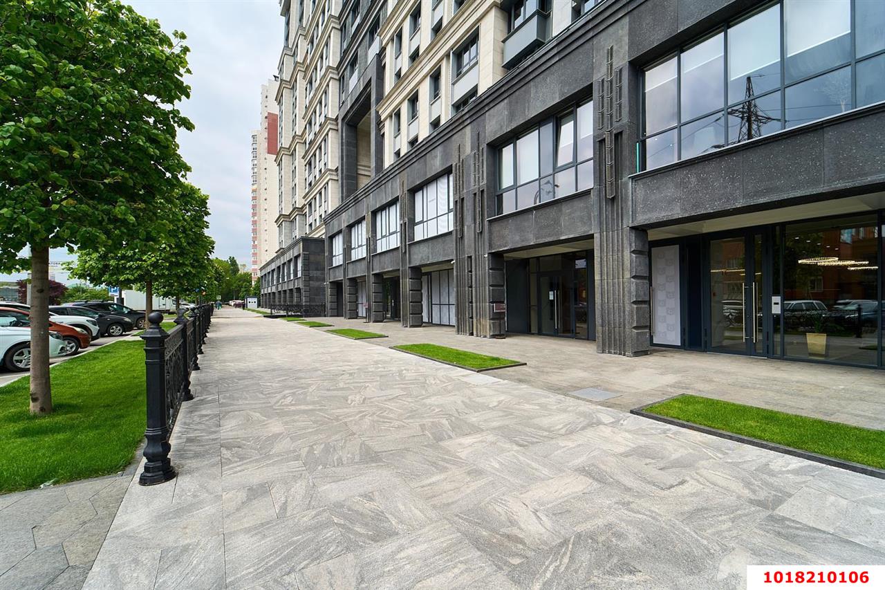 Фото №1: 3-комнатная квартира <span class="whitespace-nowrap">85 м²</span>, <span class="whitespace-nowrap">7/24 эт.</span> - Краснодар, Прикубанский внутригородской округ, Круглик, жилой комплекс Сердце, мкр. Школьный, ул. Школьная, 1