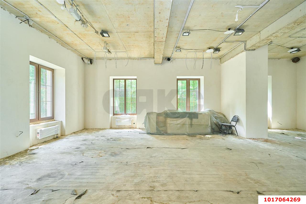 Фото №26: Дом <span class="whitespace-nowrap">672 м²</span> <span class="whitespace-nowrap">+ 8.7 сот.</span>, <span class="whitespace-nowrap">2 эт.</span> - Краснодар, Прикубанский внутригородской округ, КП Екатериновка, мкр. Фестивальный, ул. Яркая, 15/4