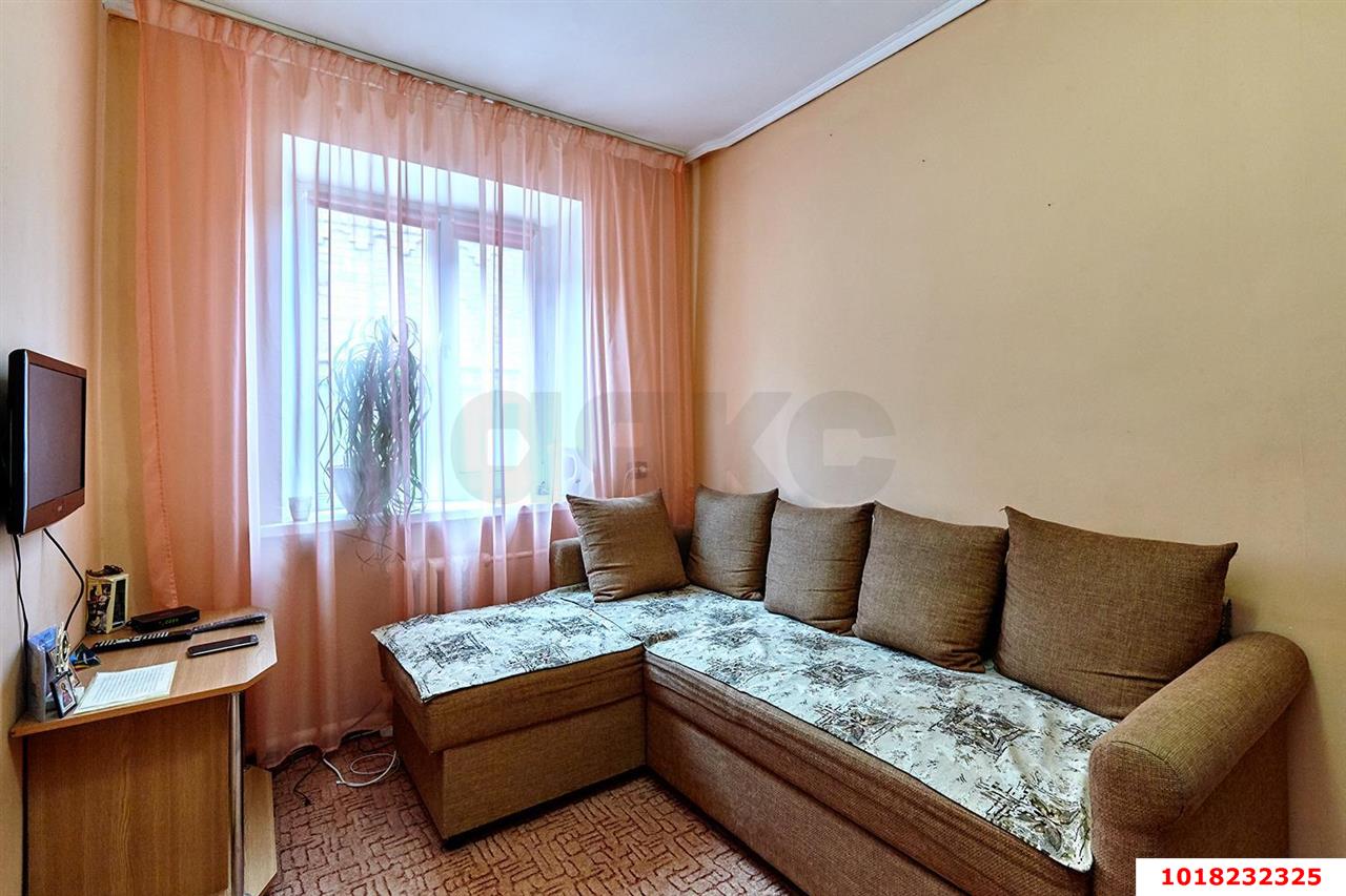 Фото №2: Часть дома <span class="whitespace-nowrap">50 м²</span> <span class="whitespace-nowrap">+ 2 сот.</span>, <span class="whitespace-nowrap">2 эт.</span> - Яблоновский, ул. Цветочная, 42