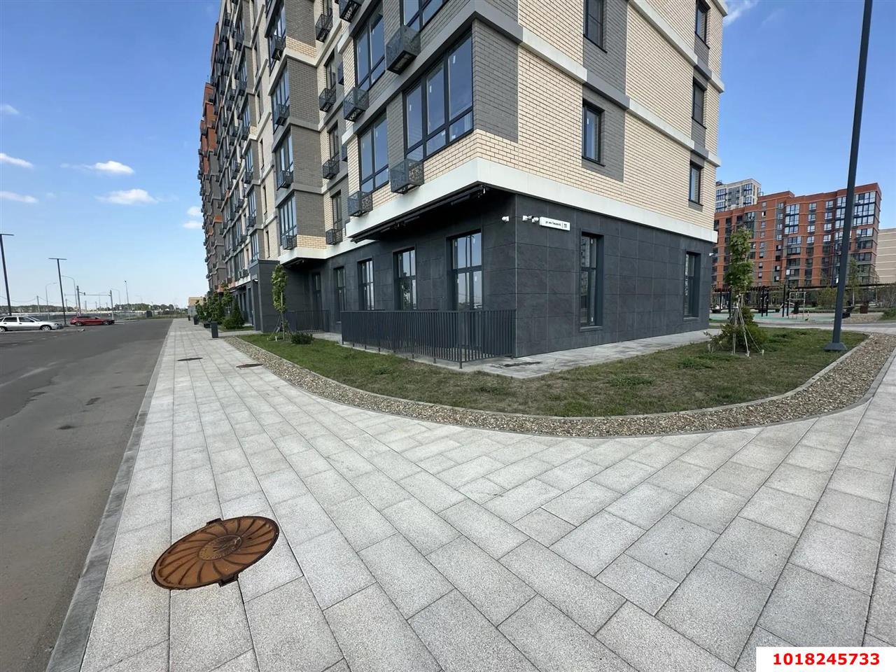 Фото №5: 3-комнатная квартира <span class="whitespace-nowrap">74 м²</span>, <span class="whitespace-nowrap">1/18 эт.</span> - Краснодар, Прикубанский внутригородской округ, мкр. ЖК Тёплые Края, ул. им. Александра Гикало, 11