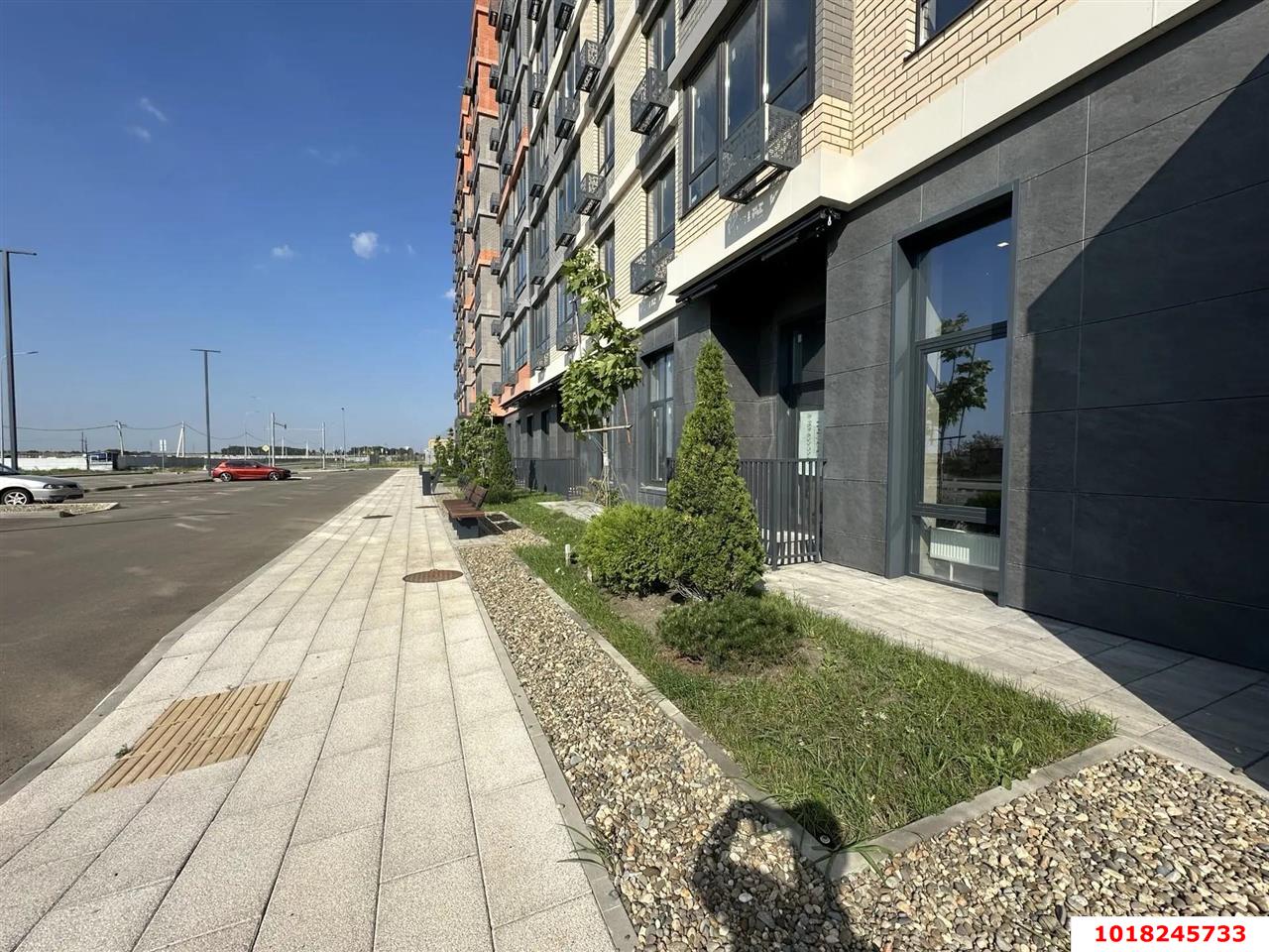 Фото №6: 3-комнатная квартира <span class="whitespace-nowrap">74 м²</span>, <span class="whitespace-nowrap">1/18 эт.</span> - Краснодар, Прикубанский внутригородской округ, мкр. ЖК Тёплые Края, ул. им. Александра Гикало, 11