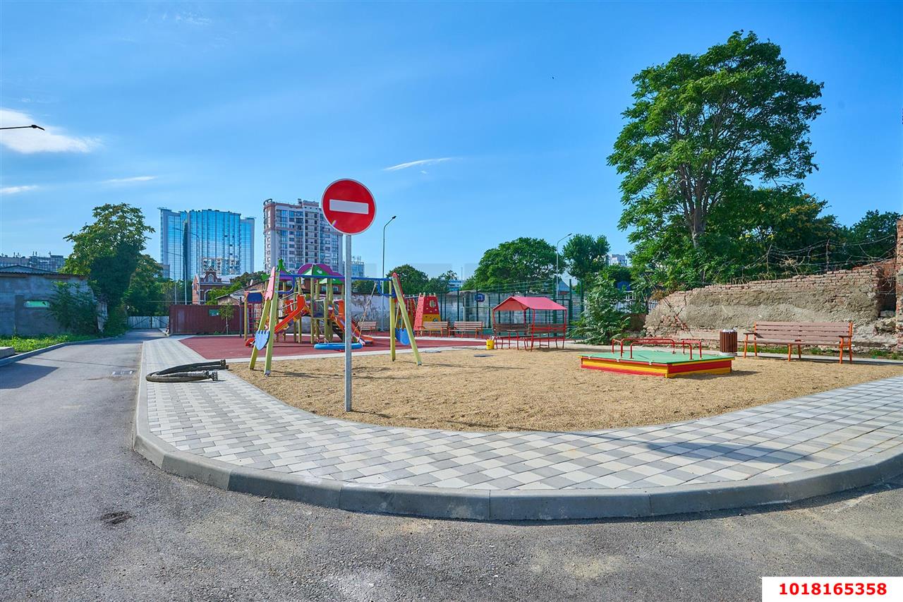 Фото №5: 3-комнатная квартира <span class="whitespace-nowrap">94 м²</span>, <span class="whitespace-nowrap">21/24 эт.</span> - Краснодар, Центральный внутригородской округ, мкр. Центральный, ул. Митрофана Седина, 131