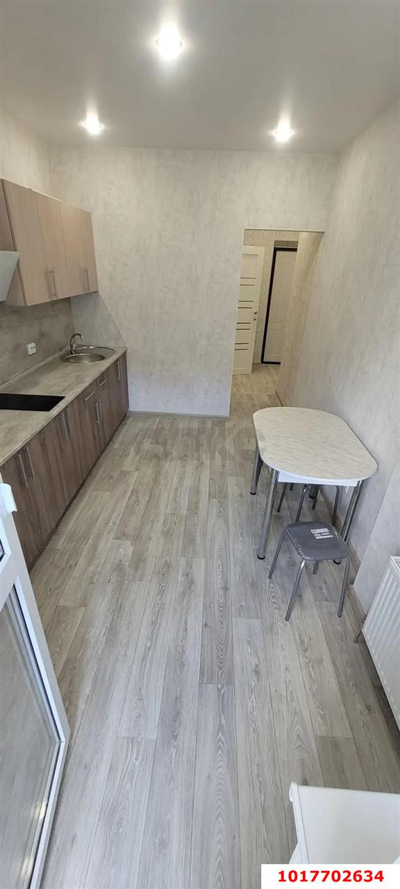 Фото №5: 1-комнатная квартира <span class="whitespace-nowrap">40 м²</span>, <span class="whitespace-nowrap">8/19 эт.</span> - Краснодар, Прикубанский внутригородской округ, Россинского, мкр. жилой комплекс Дружный-2, б-р Адмиралтейский, 3к3