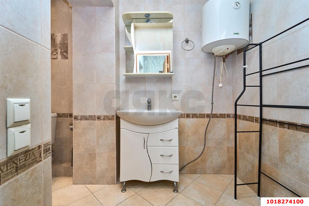 Фото №8: 1-комнатная квартира <span class="whitespace-nowrap">48 м²</span>, <span class="whitespace-nowrap">3/8 эт.</span> - Краснодар, Прикубанский внутригородской округ, Калинино, мкр. Завод Радиоизмерительных Приборов, ул. 1 Мая, 430/2