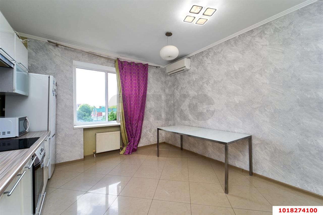 Фото №3: 1-комнатная квартира <span class="whitespace-nowrap">48 м²</span>, <span class="whitespace-nowrap">3/8 эт.</span> - Краснодар, Прикубанский внутригородской округ, Калинино, мкр. Завод Радиоизмерительных Приборов, ул. 1 Мая, 430/2