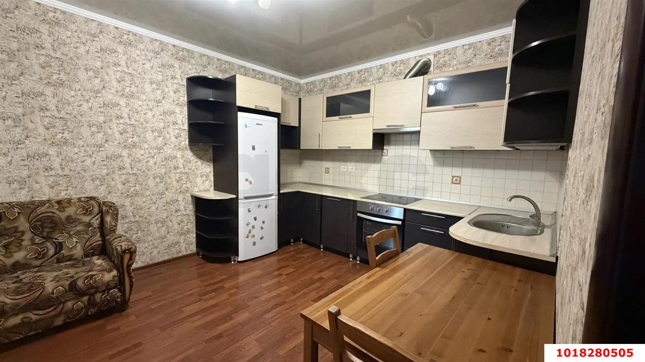 Фото №3: 1-комнатная квартира <span class="whitespace-nowrap">47 м²</span>, <span class="whitespace-nowrap">6/8 эт.</span> - Краснодар, Прикубанский внутригородской округ, Калинино, мкр. Завод Радиоизмерительных Приборов, ул. 1 Мая, 428