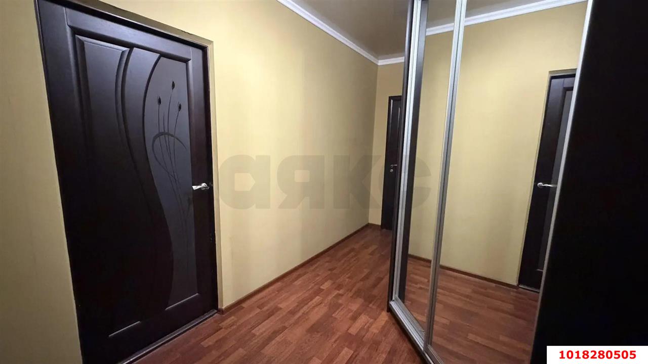 Фото №10: 1-комнатная квартира <span class="whitespace-nowrap">47 м²</span>, <span class="whitespace-nowrap">6/8 эт.</span> - Краснодар, Прикубанский внутригородской округ, Калинино, мкр. Завод Радиоизмерительных Приборов, ул. 1 Мая, 428