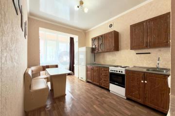 Фото №1: 1-комнатная квартира <span class="whitespace-nowrap">39 м²</span>, <span class="whitespace-nowrap">1/6 эт.</span> - Краснодар, мкр. Музыкальный, ул. имени И.И. Дунаевского, 9