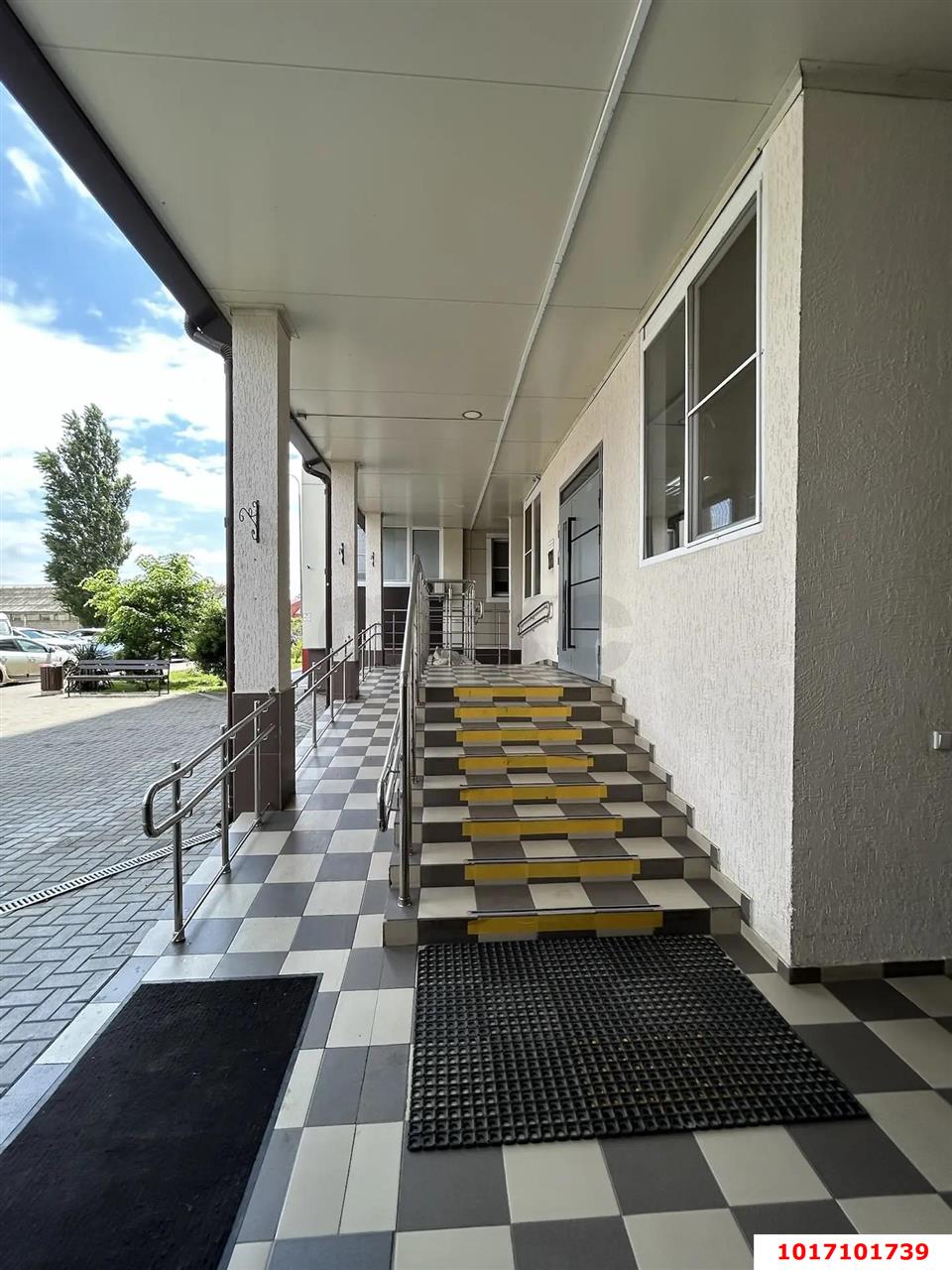 Фото №18: 2-комнатная квартира <span class="whitespace-nowrap">65 м²</span>, <span class="whitespace-nowrap">4/19 эт.</span> - Краснодар, Прикубанский внутригородской округ, мкр. Горхутор, ул. Агрономическая, 2/5к1