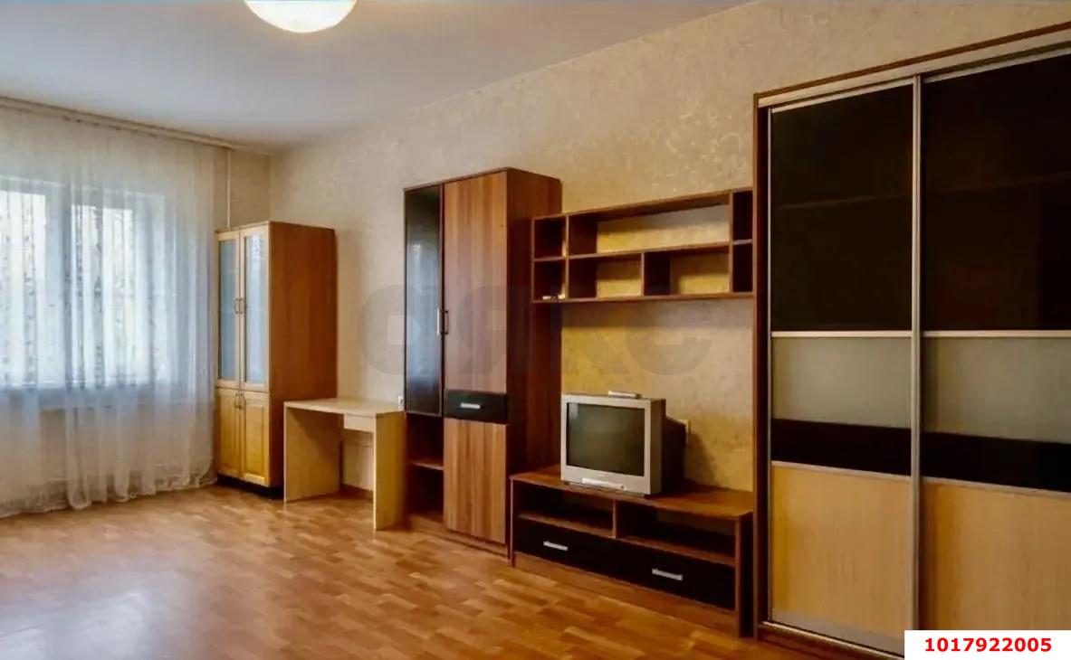 Фото №2: 1-комнатная квартира <span class="whitespace-nowrap">53 м²</span>, <span class="whitespace-nowrap">7/17 эт.</span> - Краснодар, Прикубанский внутригородской округ, мкр. имени Маршала Жукова, ул. Александра Покрышкина, 4/5