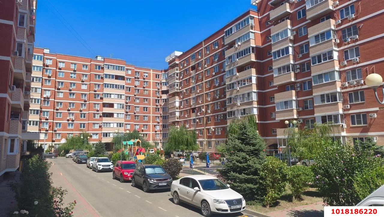 Фото №3: 1-комнатная квартира <span class="whitespace-nowrap">32 м²</span>, <span class="whitespace-nowrap">8/9 эт.</span> - Краснодар, Прикубанский внутригородской округ, мкр. жилой комплекс Спортивная Деревня, ул. Западный Обход, 42/3к2