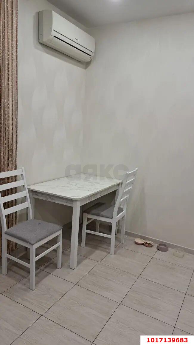 Фото №2: 2-комнатная квартира <span class="whitespace-nowrap">76 м²</span>, <span class="whitespace-nowrap">4/14 эт.</span> - Краснодар, Западный внутригородской округ, мкр. Юбилейный, ул. Думенко, 21
