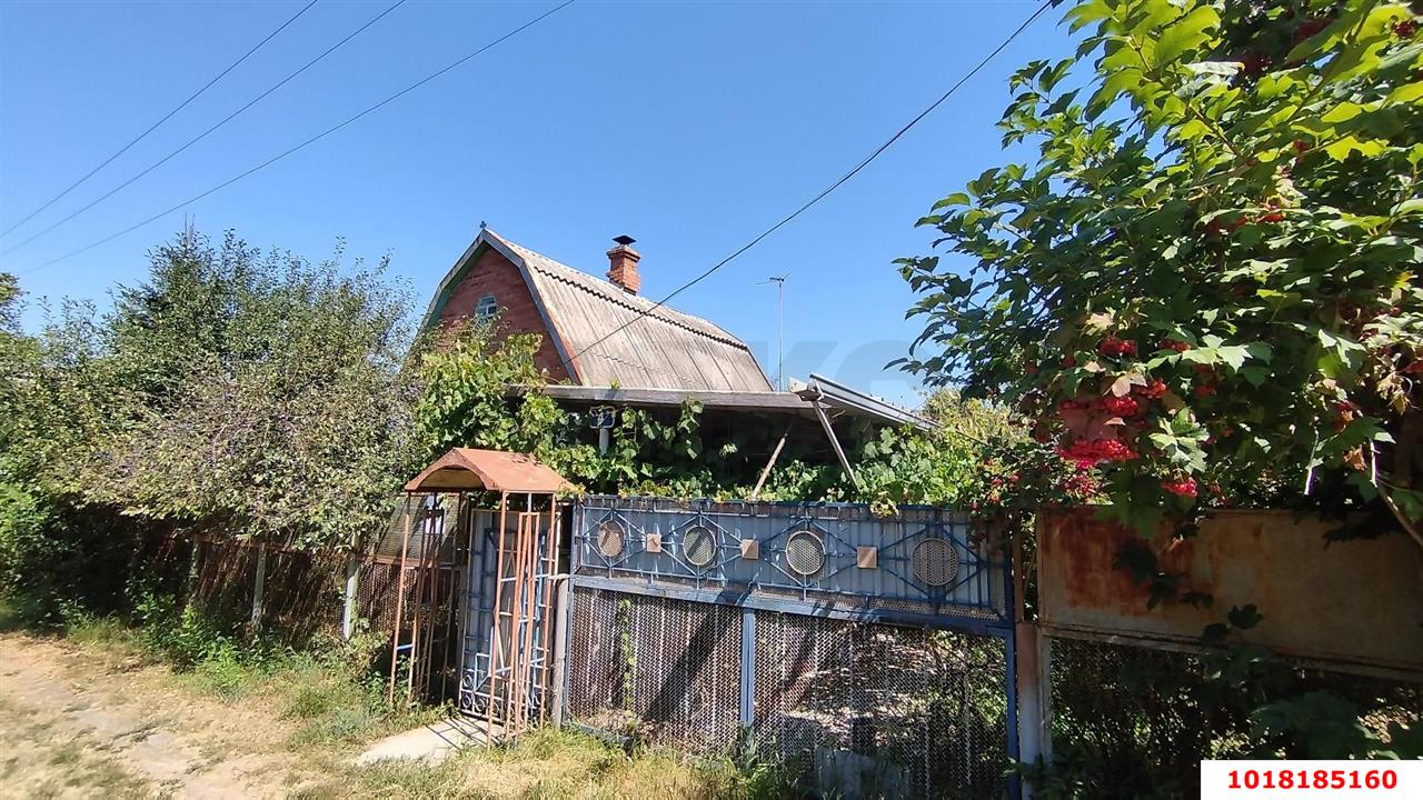 Фото №2: Дом <span class="whitespace-nowrap">38 м²</span> <span class="whitespace-nowrap">+ 8 сот.</span>, <span class="whitespace-nowrap">2 эт.</span> - Железнодорожник, мкр. Карасунский внутригородской округ, ул. Фиалковая