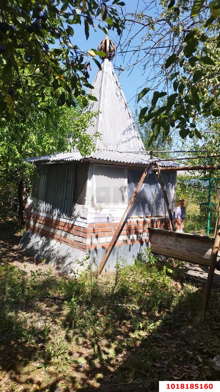 Фото №7: Дом <span class="whitespace-nowrap">38 м²</span> <span class="whitespace-nowrap">+ 8 сот.</span>, <span class="whitespace-nowrap">2 эт.</span> - Железнодорожник, мкр. Карасунский внутригородской округ, ул. Фиалковая