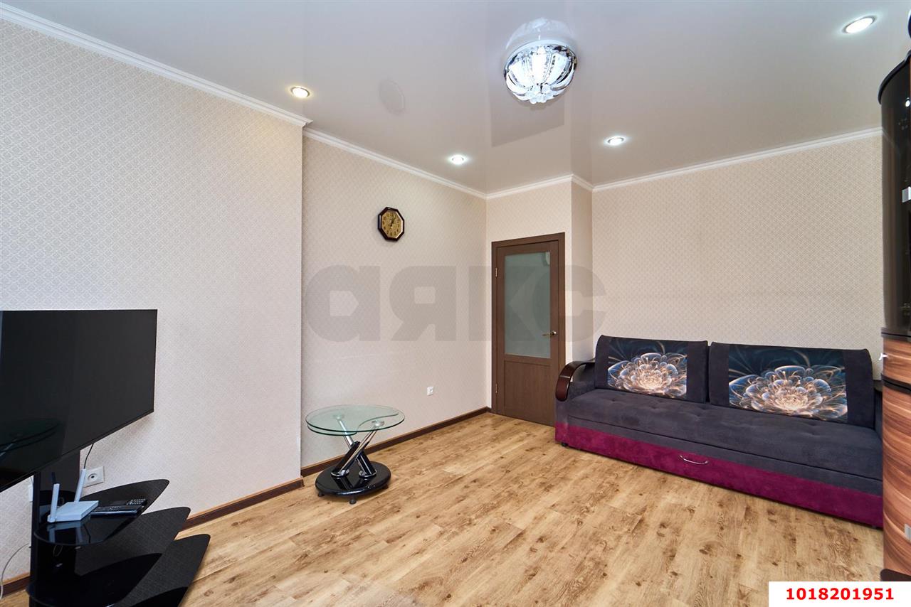 Фото №10: 1-комнатная квартира <span class="whitespace-nowrap">44 м²</span>, <span class="whitespace-nowrap">4/19 эт.</span> - Краснодар, Прикубанский внутригородской округ, ЖК Губернский, мкр. 1-й квартал, ул. Домбайская, 63