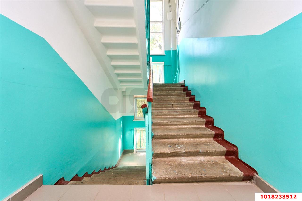 Фото №18: 3-комнатная квартира <span class="whitespace-nowrap">59 м²</span>, <span class="whitespace-nowrap">5/5 эт.</span> - Краснодар, Карасунский внутригородской округ, мкр. Гидростроителей, ул. имени Дмитрия Благоева, 2